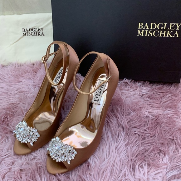✨NIB Badgley Mischka Kali Satin Crystal Sandals - Picture 2 of 9